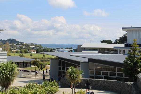 Whangaparaoa College