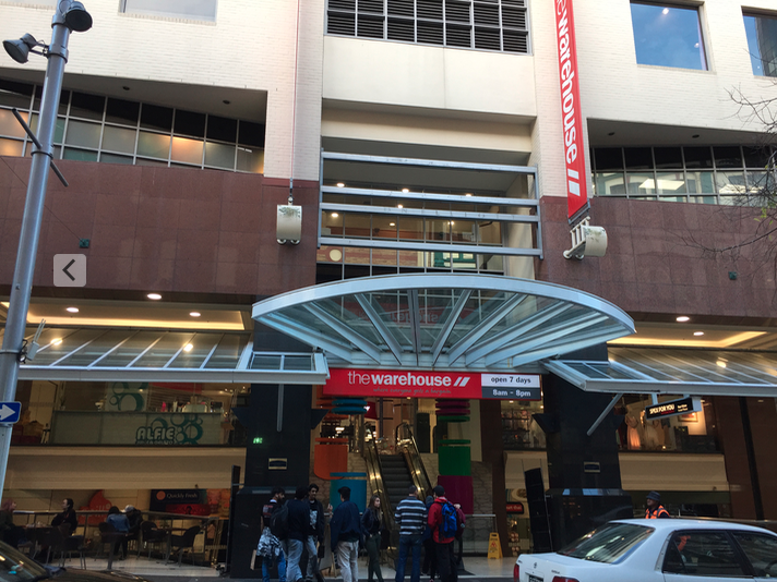 <br /><noscript><img decoding=